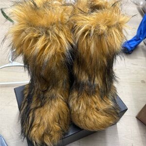 Faux Fur Boots with Black and Brown Design